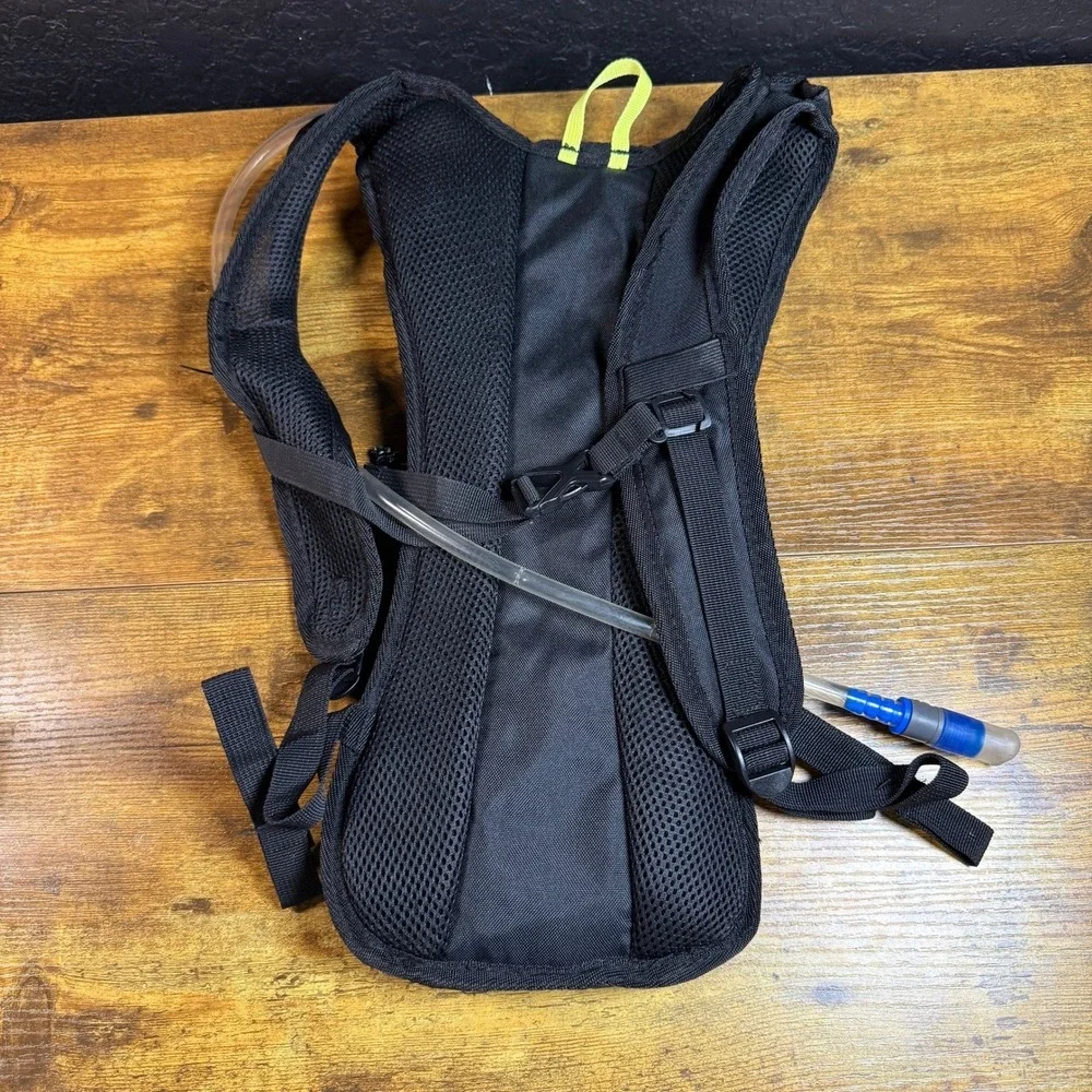 Ozark Trail 2L Hydration Pack Black Grey Ripstop Polyester Backpack Unisex‎ OS